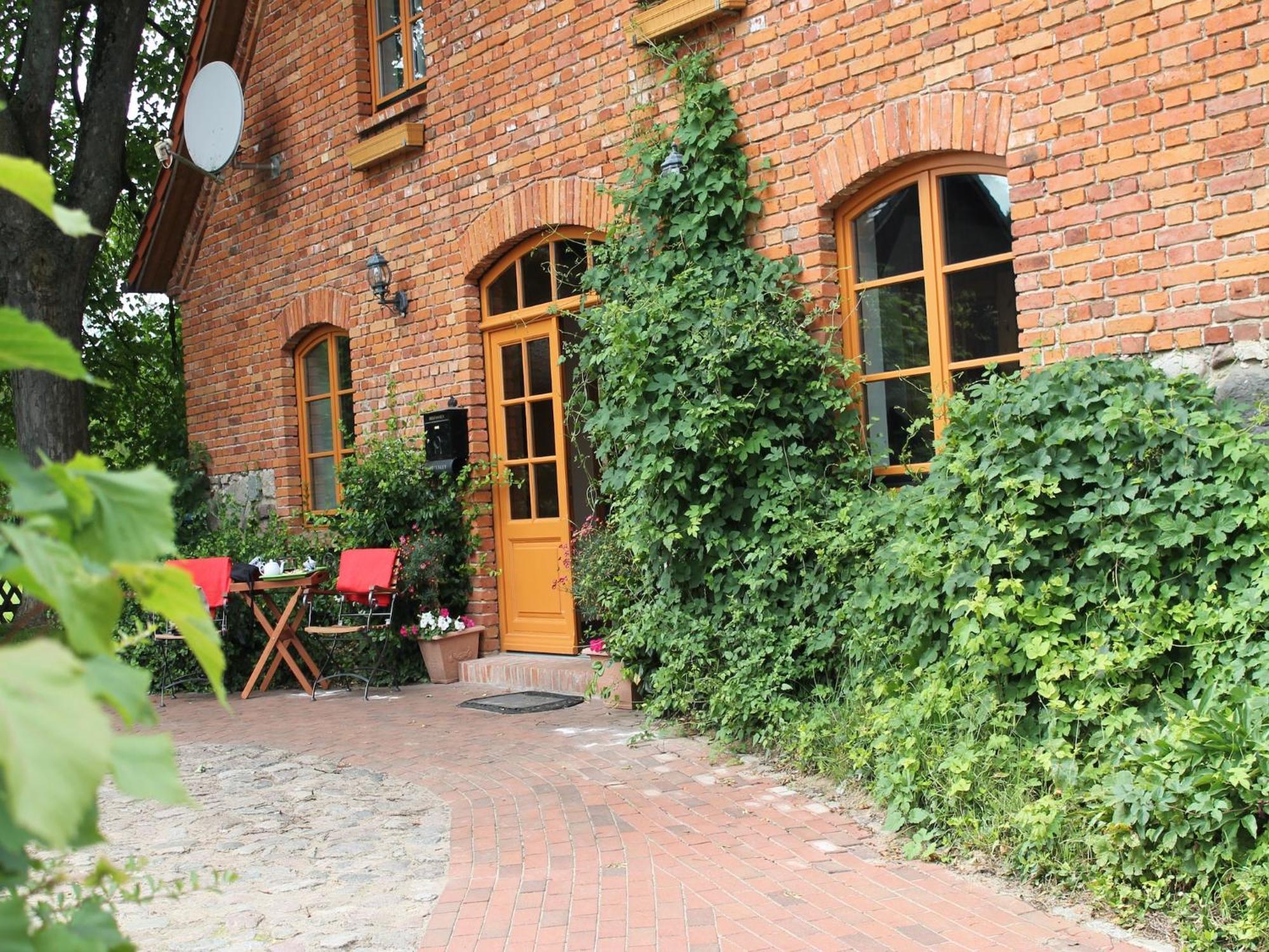 Vila Mansion In Gressow With Terrace Garden Bbq Pond Bicycles Exteriér fotografie