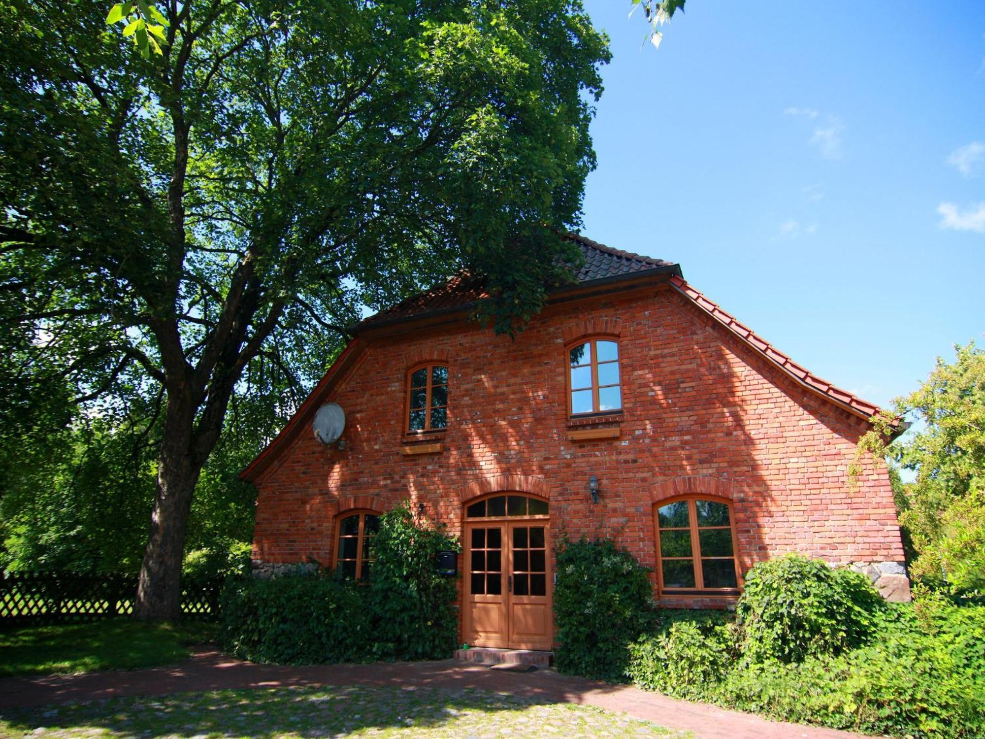 Vila Mansion In Gressow With Terrace Garden Bbq Pond Bicycles Exteriér fotografie
